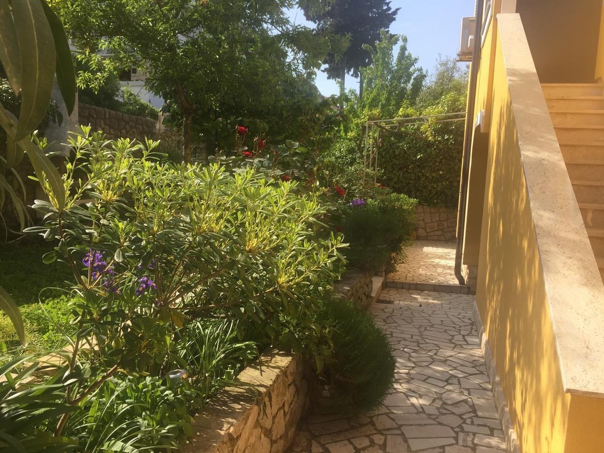 Apartments Ivanka Mali Losinj Exterior photo
